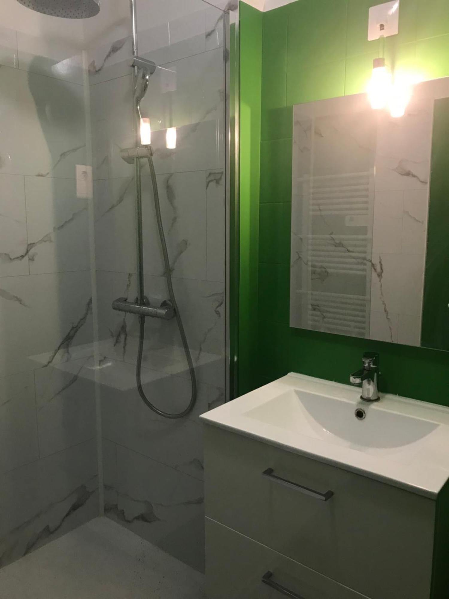 Appartement T2 De Standing Au Pied Des Plages Golfe-Juan Exteriér fotografie
